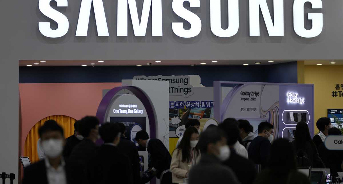 Samsung atacó a Apple por no fabricar dispositivo plegable en celulares iPhone