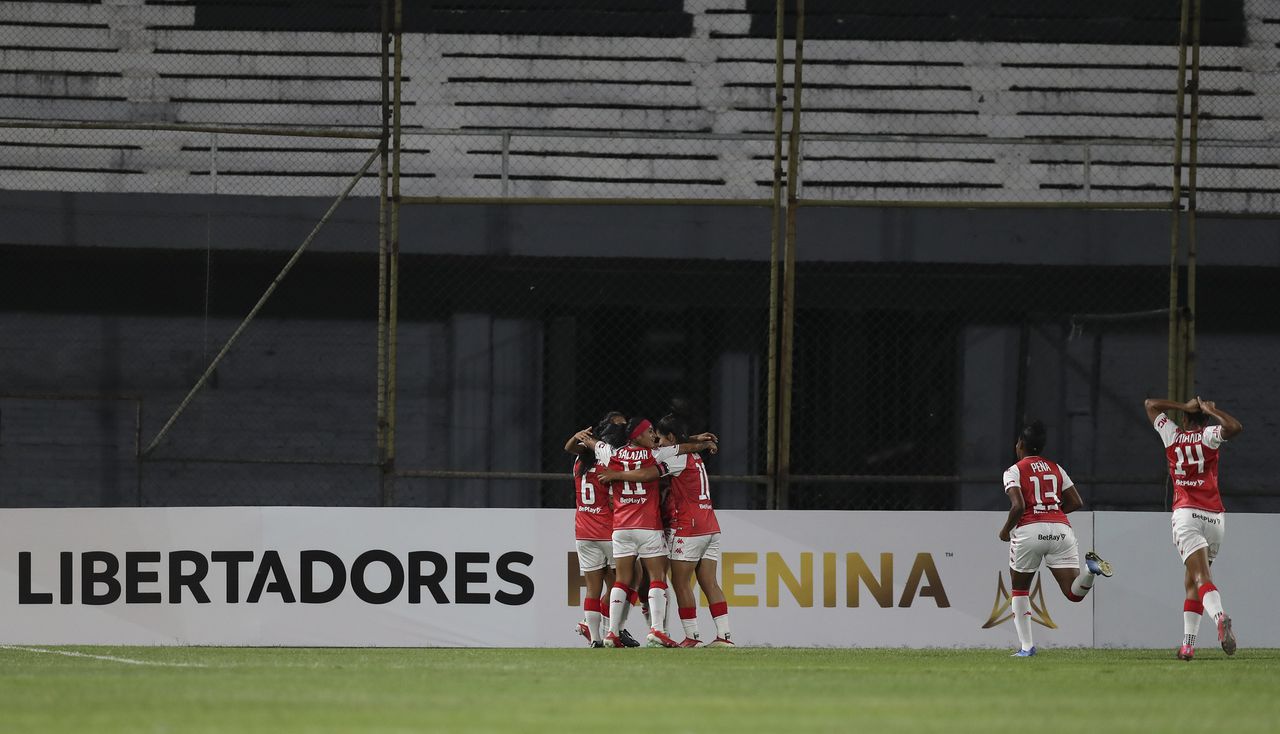 Las Leonas siguen en carrera por el título de la Libertadores Femenina