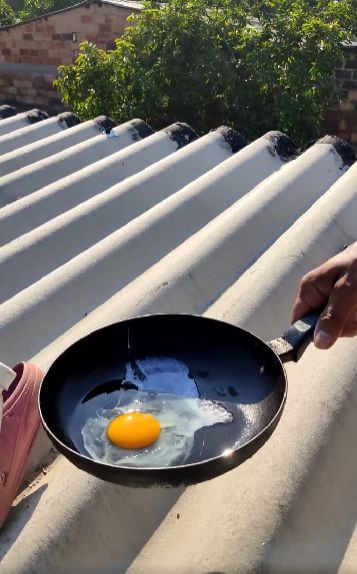 Con el calor del sol se fritó un huevo.