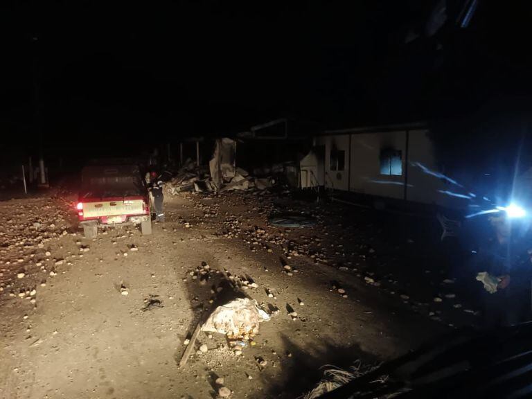 Lo último: estas son las primeras imágenes de los daños al interior del campo petrolero en Los Pozos, en Caquetá.