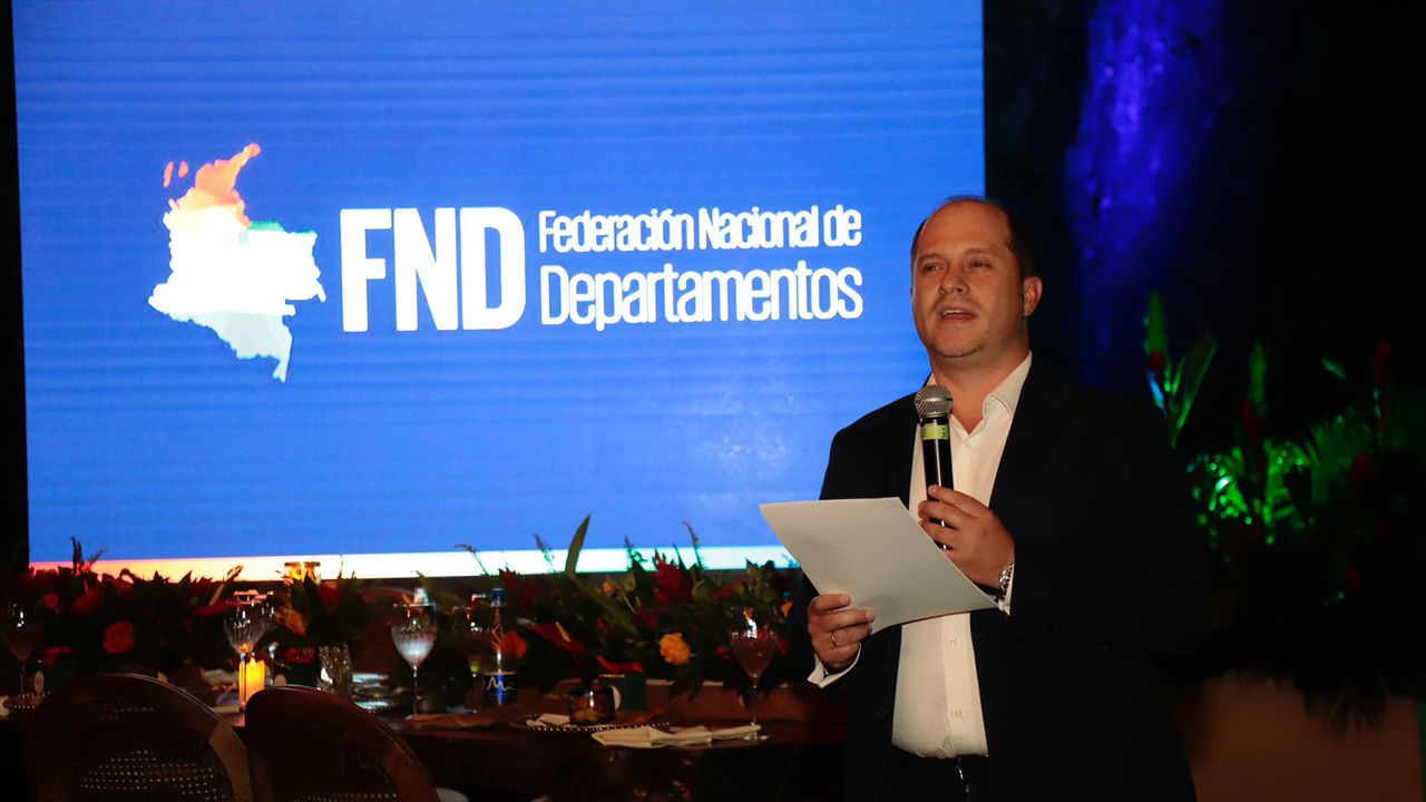 Héctor Olimpo Espinosa, gobernador de Sucre, es el nuevo presidente de la Federación Nacional de Departamentos.