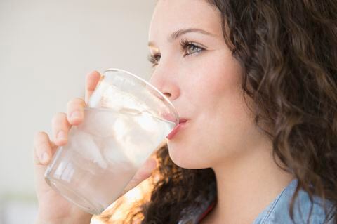 tomar agua el país