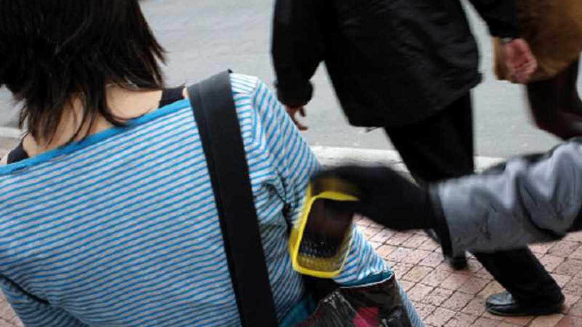 Cae clan familiar que robaba celulares en el transporte público en Bogotá