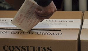 Desde Bucaramanga se denuncian largas filas en los puestos de votación