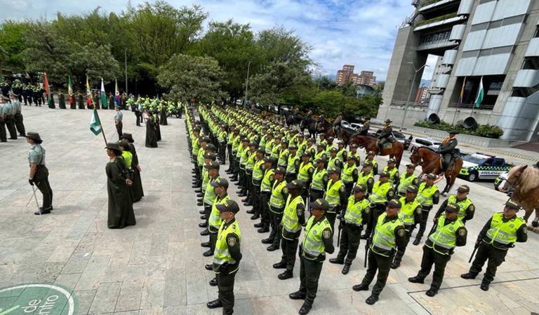 Son 110 policías los que se sumarán a la seguridad de Medellín