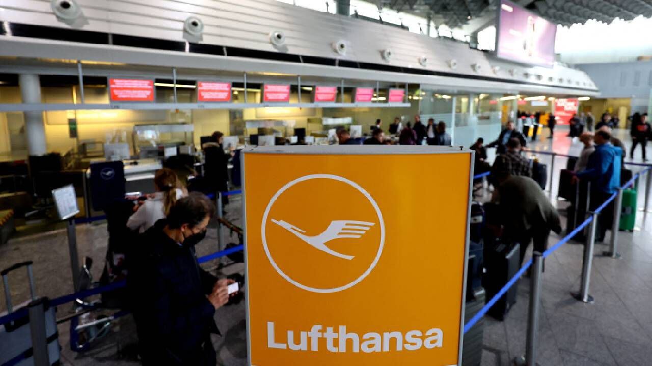 Falla de TI en Lufthansa de Alemania causa retrasos masivos en vuelos.