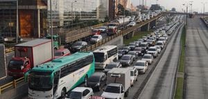 De acuerdo con “Bogotá cómo vamos”, en la capital del país circulan cerca de 2′400.000 vehículos.