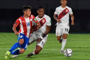 Paraguay y Perú se miden en Asunción por la eliminatoria.