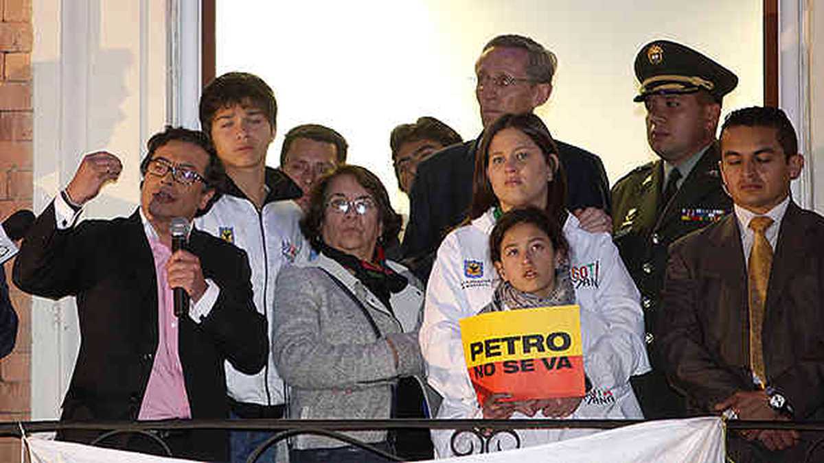 La Corte concluyó que los derechos políticos del señor Petro se vieron afectados por la sanción de destitución e inhabilitación impuesta por la Procuraduría el 9 de diciembre de 2013. 