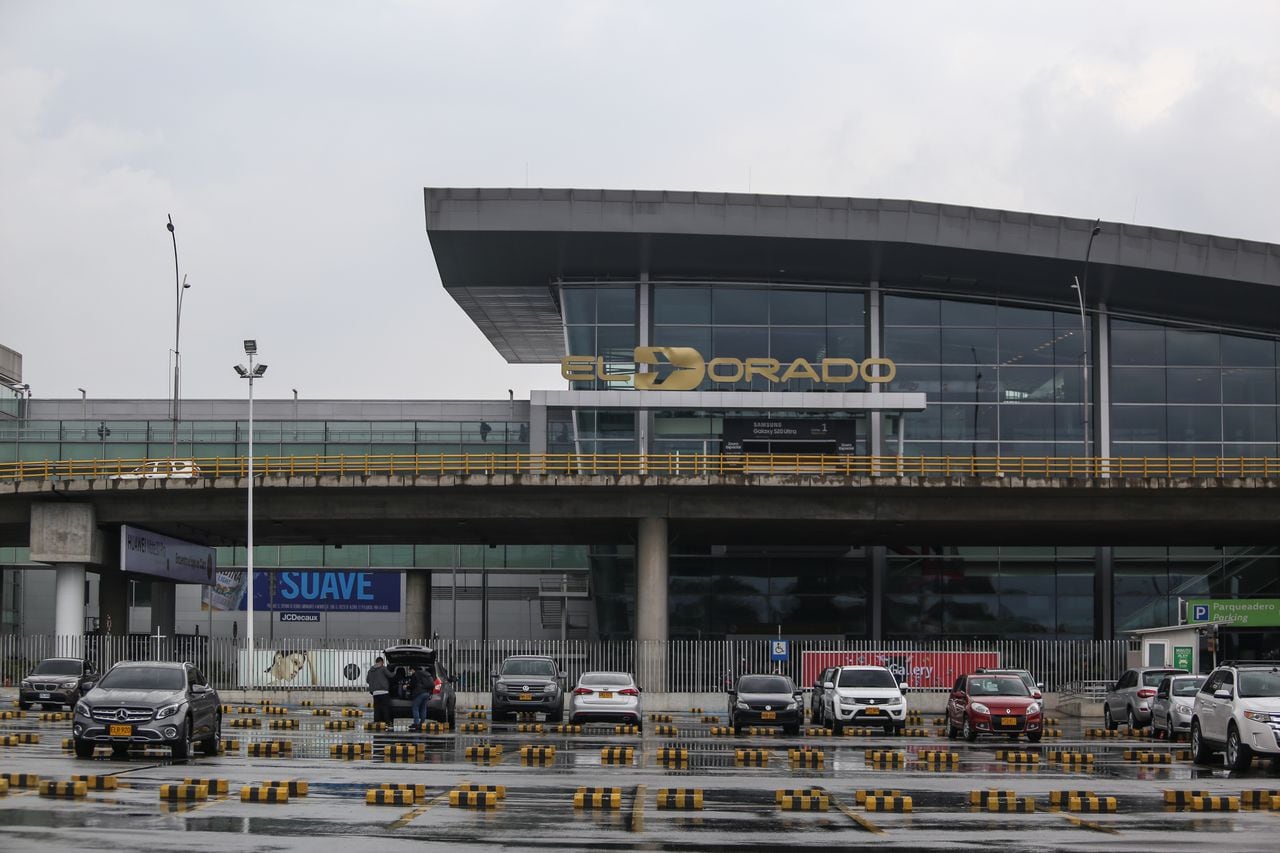 Aeropuerto Internacional El Dorado en Bogotá
