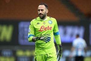 MILAN, ITALY - MARCH 14: (BILD ZEITUNG OUT) Goalkeeper David Ospina of SSC Napoli look on during the Serie A match between AC Milan and SSC Napoli at Stadio Giuseppe Meazza on March 14, 2021 in Milan, Italy. (Photo by Sportinfoto/DeFodi Images via Getty Images)