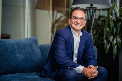 Pódcast CEOs Dinero: la historia detrás de Juan Carlos Mora, presidente de Bancolombia