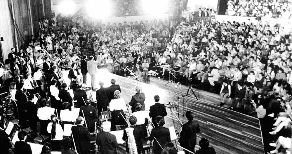 Raúl García hizo de la Filarmónica de Bogotá un inédito fenómeno de multitudes. El público llenaba por completo el aforo del Auditorio León de Greiff, de la Universidad Nacional, las tardes de los sábados.