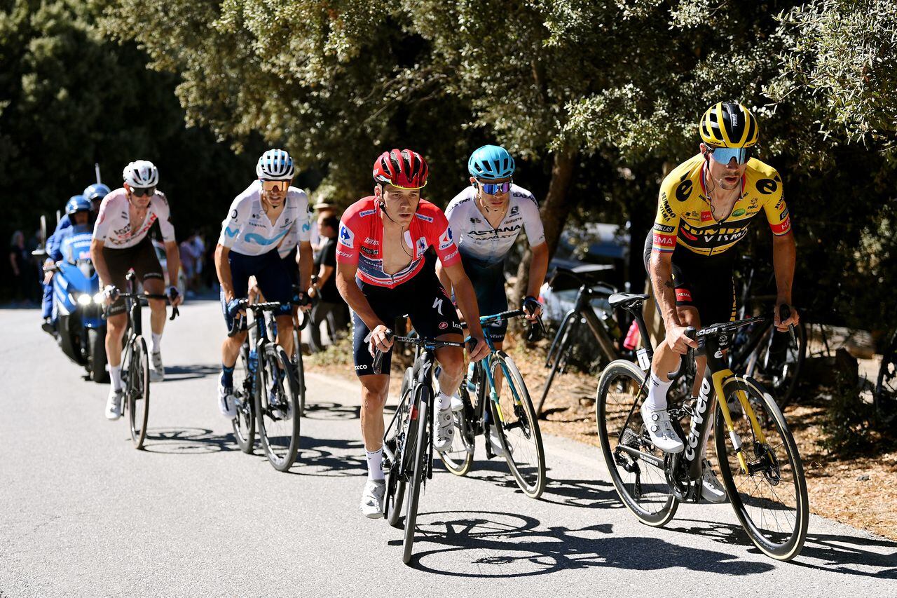 Enric Mas en la lucha con los favoritos por la Vuelta a España 2022.