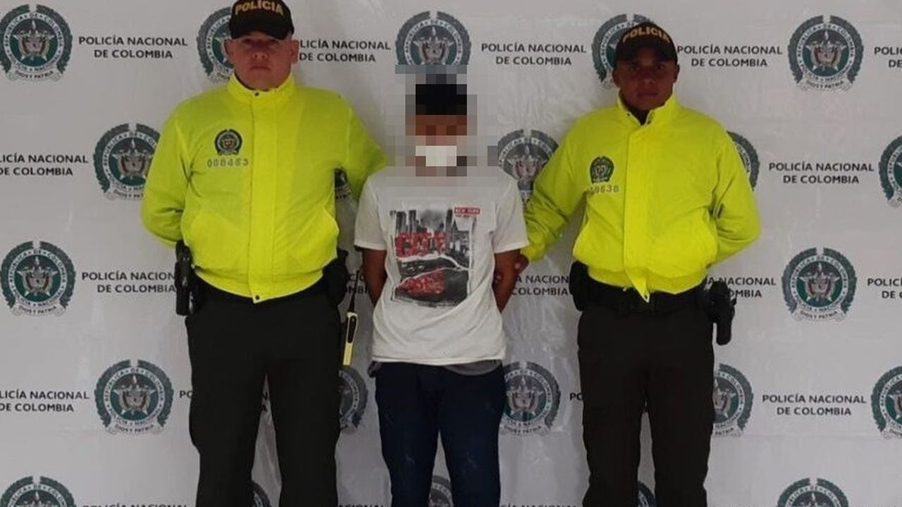 El capturado, quien responde al nombre de Danilo Robinsón Benavides Potosí, tiene 21 años.