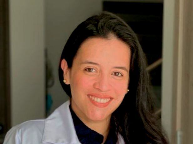 Erika Paola Navarro, miembro de la Asociación Colombiana de Reumatología y profesional médico de SIES Salud IPS