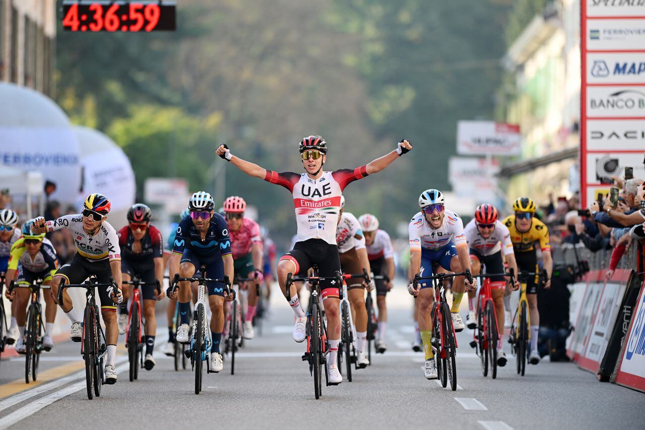 VARESE, ITALY - OCTOBER 04: Tadej Pogacar of Slovenia and UAE Team Emirates celebrates at finish line as stage winner during the 101st Tre Valli Varesine 2022 a 196,3km one day race from Busto Arsizio to Varese 377m / #TreValliVaresine / on October 04, 2022 in Varese, Italy. (Photo by Dario Belingheri/Getty Images)
