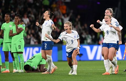 Soccer Football - FIFA Women’s World Cup Australia and New Zealand 2023 - Round of 16 - England v Nigeria - Brisbane Football Stadium, Brisbane, Australia - August 7, 2023 England's Lucy Bronze, Rachel Daly and Georgia Stanway celebrate during the penalty shootout REUTERS/Dan Peled