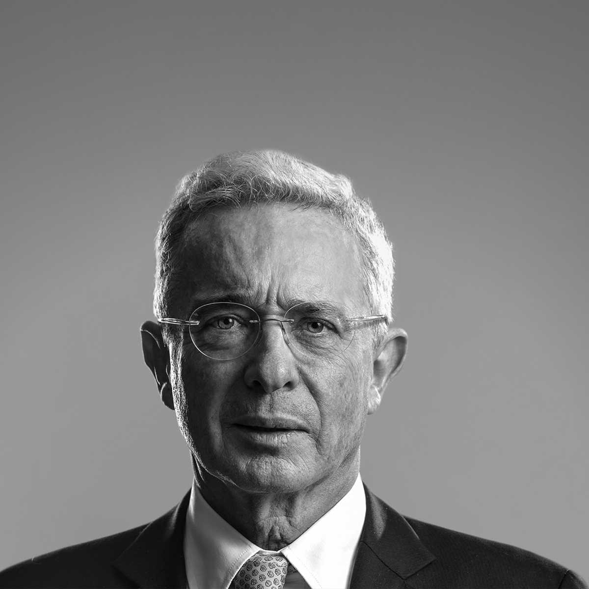Álvaro Uribe Vélez.  Columna Semana