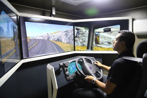 El simulador proporciona una evaluación precisa del nivel de habilidades y
conocimientos de los conductores.