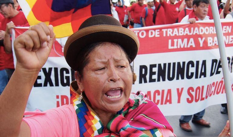 Los indígenas de Perú dicen que no van a dejar de protestar hasta que renuncie la presidente, Dina Boluarte.