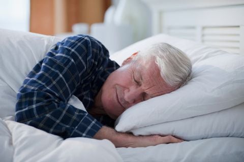 Dormir es importante para el cuerpo porque a través de él se recupera y se restaura.