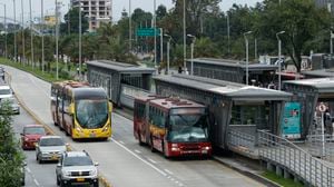 Bogota calle 26 avenida el Dorado movilidadTransmilenio busesDic 21 2018Foto Guillermo Torres Publicaciones Semana