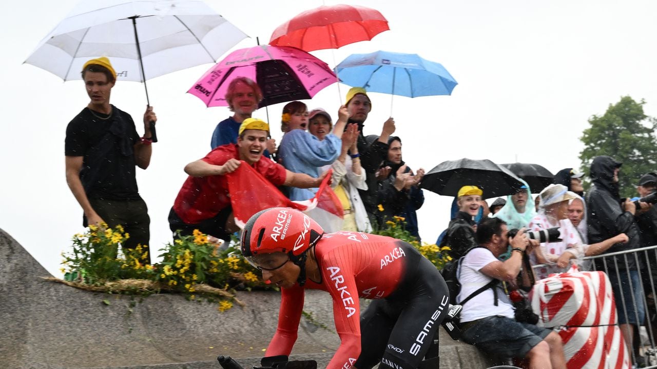 Nairo Quintana tuvo una destacada presentación en la primera etapa del Tour de Francia 2022