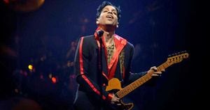 El artista estadounidense Prince durante un concierto en Antwerp, Bélgica.