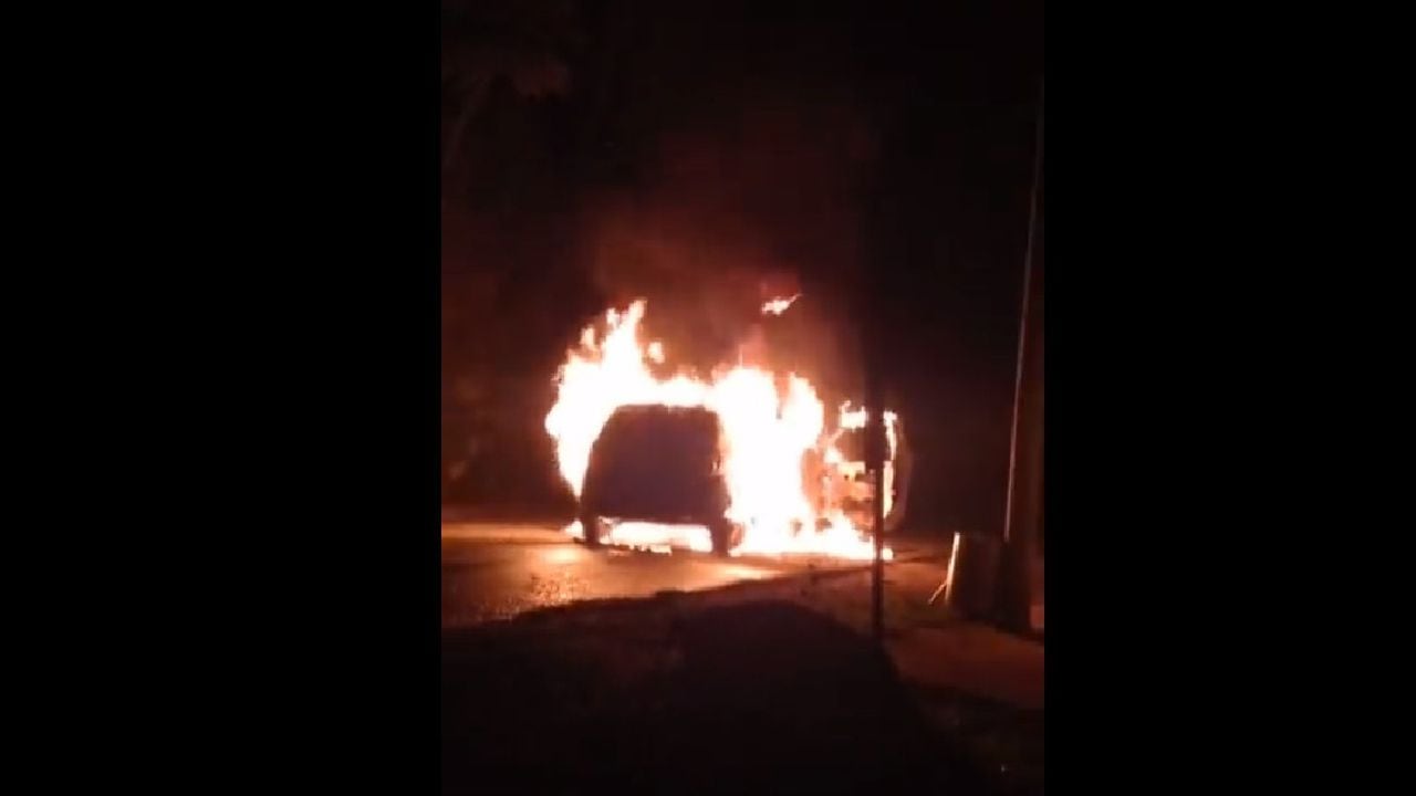 Vehículo quemado en Nariño