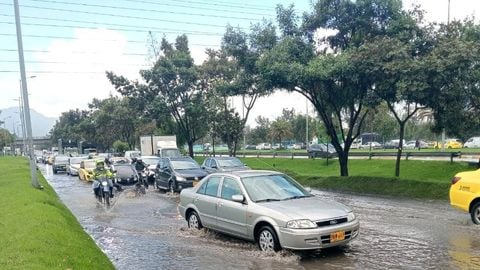 .  De acuerdo con el Instituto Distrital de Gestión de Riesgos y Cambio Climático (Idiger), las precipitaciones se presentaron en zonas de Barrios Unidos y en límites de Suba y Engativá.
