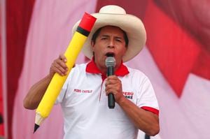 Él es Pedro Castillo, el nuevo presidente de Perú que derrotó a Keiko Fujimori