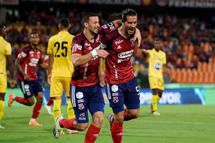 Independiente Medellín venció al Bucarmanga por 2-0.