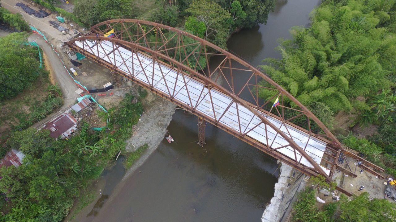 Imagen del nuevo puente de El Alambrado.  Foto Concesión Autopista del Café