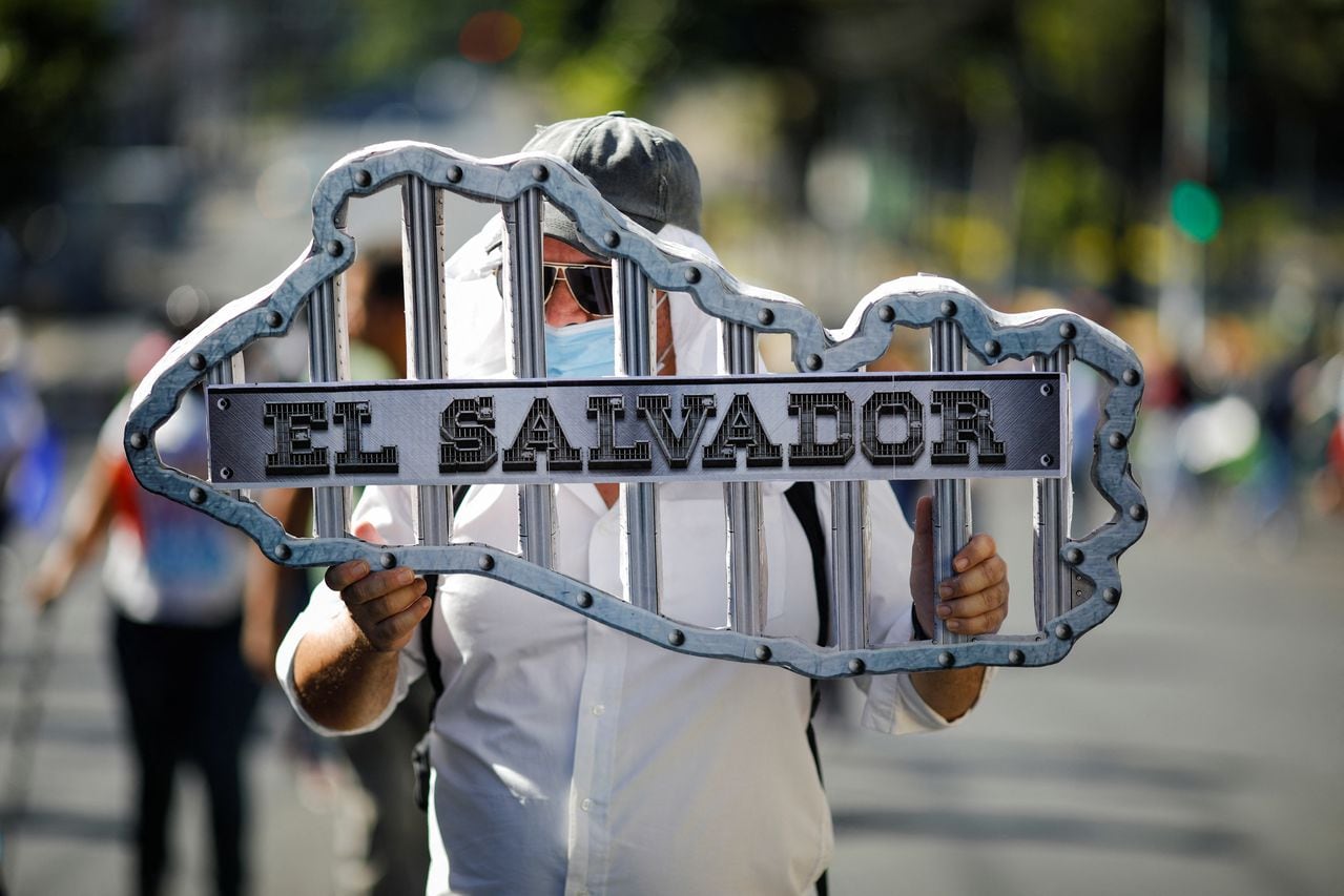 Protesta para conmemorar el aniversario 31 de la firma de los acuerdos de paz que pusieron fin a la Guerra Civil de El Salvador.