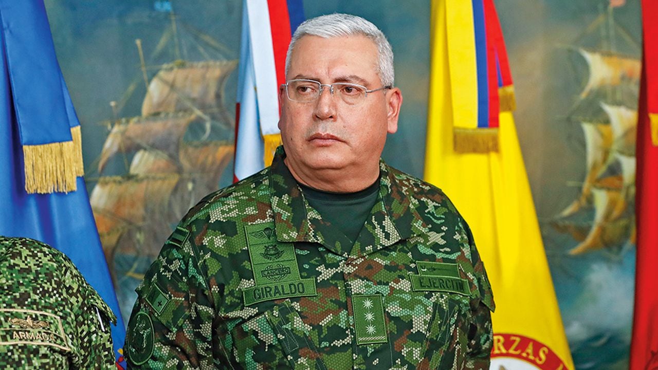    El comandante de las Fuerzas Militares, el general Helder Giraldo, le pidió explicaciones al comandante del Ejército. 