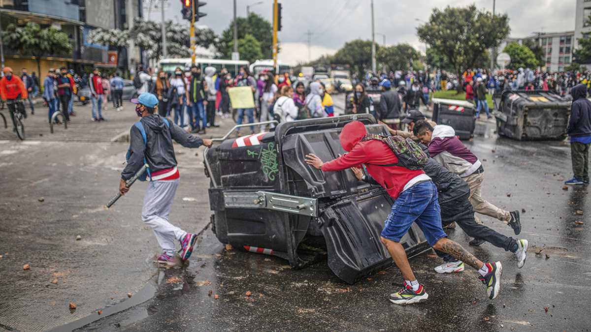   Gran parte de los colombianos cree que si las protestas se mantienen, ellos saldrán perjudicados. De hecho, seis de cada diez ciudadanos ya se han visto afectados.