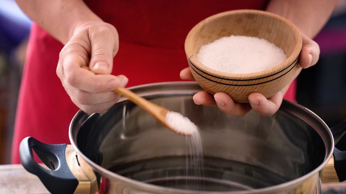 El consumo excesivo de sal es perjudicial para la salud