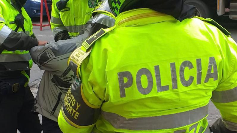 Un hombre murió tras ser lesionado por un uniformado de la Policía Metropolitana de Barranquilla. Se habría opuesto a una requisa. Imagen de referencia, no corresponde a los hechos.