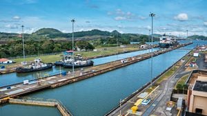 Son 180 rutas marítimas que llegan a 1.920 puertos en 170 países las que pasan por el Canal de Panamá. Un hito de la ingeniería y la principal fuente de recursos del país vecino.