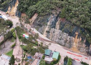 Lo último: cierran vía Bogotá- La Calera por caída de rocas