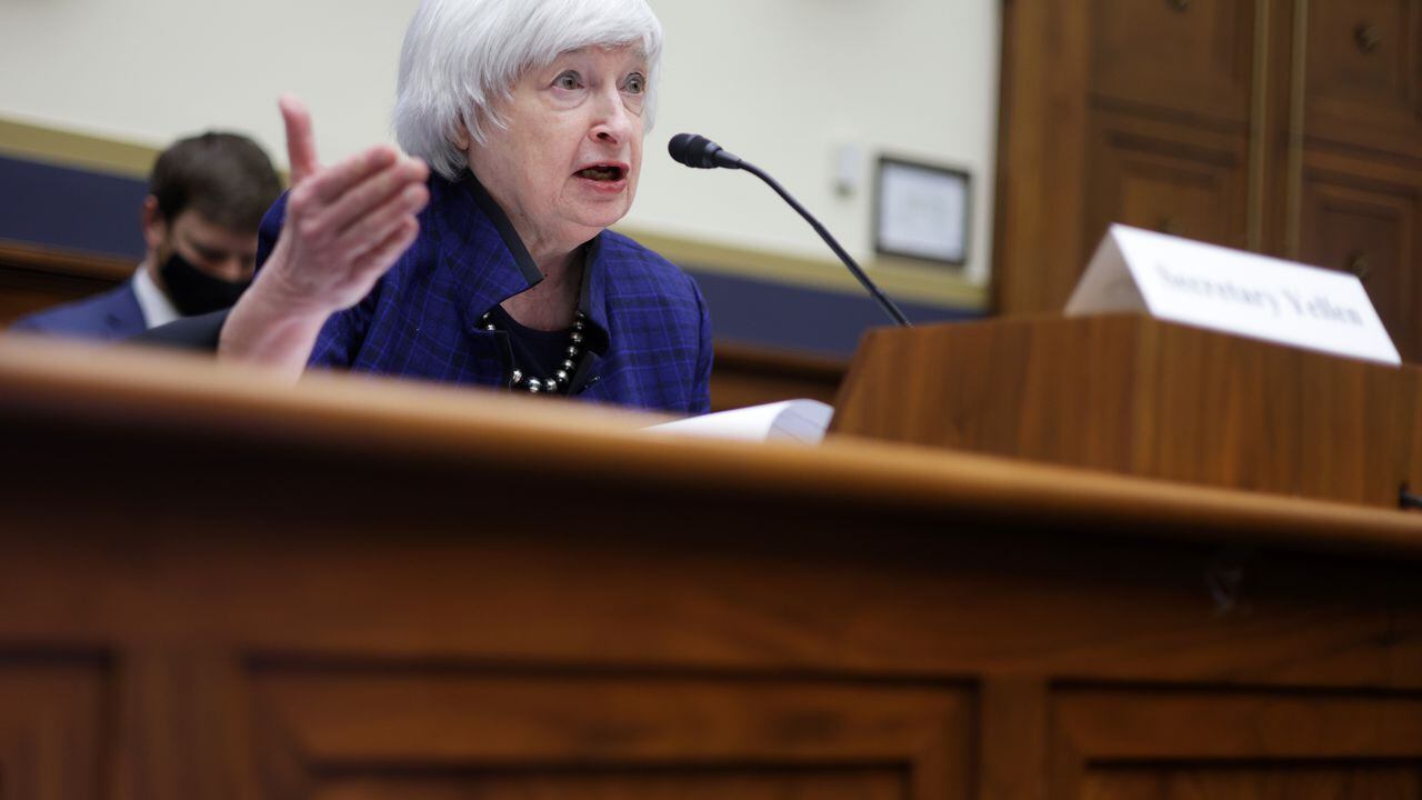 La secretaria del tesoro Janet Yellen advirtió las consecuencias de la variante ómicron en la economía mundial