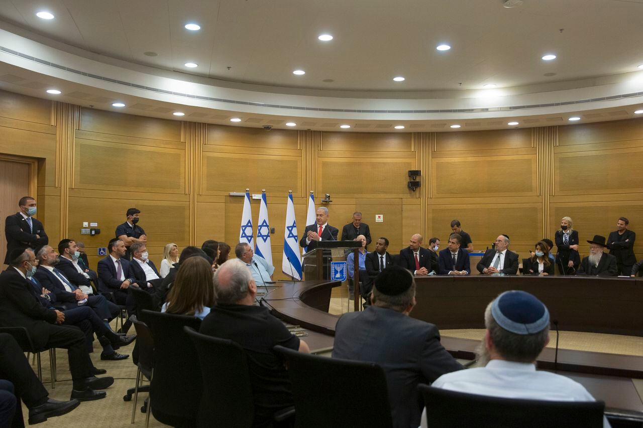 Reunión de políticos en Israel. (AP Photo/Maya Alleruzzo)
