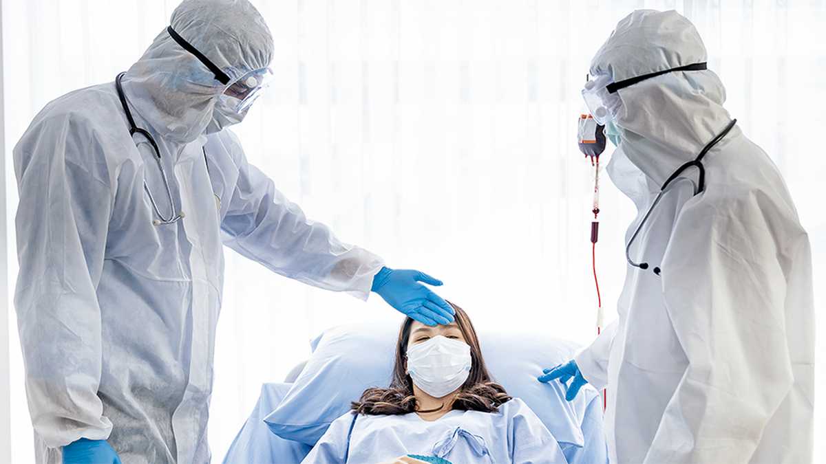 El estudio también encontró que los pacientes con ómicron que requirieron hospitalización mostraron una necesidad similar de oxígeno suplementario y cuidados intensivos que los pacientes con delta hospitalizados.
