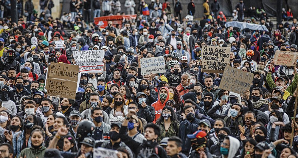 Miles de colombianos han salido a protestar de manera pacífica. El Gobierno debe escuchar sus reclamos y brindar soluciones urgentes. El empleo es el clamor más importante.