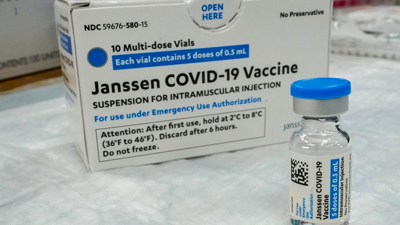 Cierran un segundo lugar en Estados Unidos en se aplicaba vacuna de Johnson & Johnson por reacciones negativas