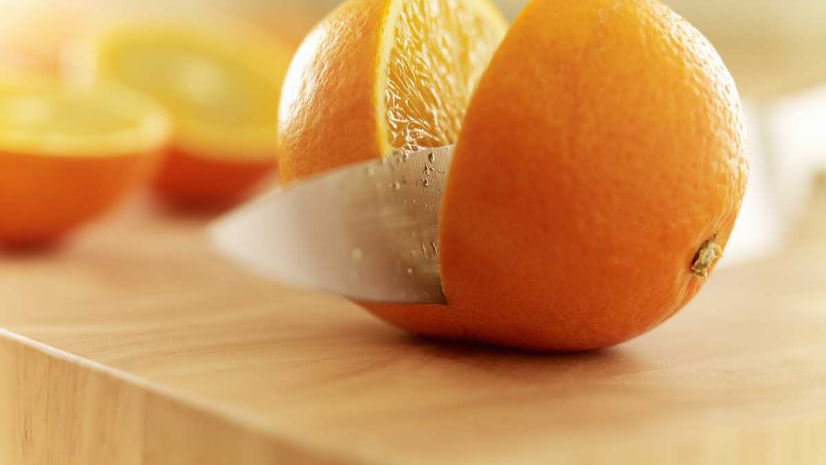 Esta fruta es una fuente principal de vitamina C.