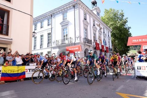 POLA-DE-ALLANDE, SPAIN - SEPTEMBER 14: (L-R) Remco Evenepoel of Belgium and Team Soudal - Quick Step - Polka dot Mountain Jersey, Sepp Kuss of The United States and Team Jumbo-Visma - Red Leader Jersey, Juan Ayuso of Spain and UAE Team Emirates - White best young jersey, Kaden Groves of Australia and Team Alpecin-Deceuninck, - Green points jersey, Ander Okamika Bengoetxea of Spain and Team Burgos-BH and Primož Roglic of Slovenia and Team Jumbo-Visma prior to the 78th Tour of Spain 2023, Stage 18 a 178.9km stage from Pola de Allande to La Cruz de Linares 840m / #UCIWT / on September 14, 2023 in Pola de Allande, Spain. (Photo by Alexander Hassenstein/Getty Images)