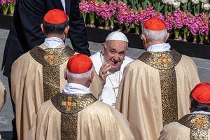 Francisco también entregará a cada uno de ellos el anillo de cardenal, que reemplaza al anillo episcopal que reciben como obispos. (Photo by Stefano Costantino/SOPA Images/LightRocket via Getty Images)