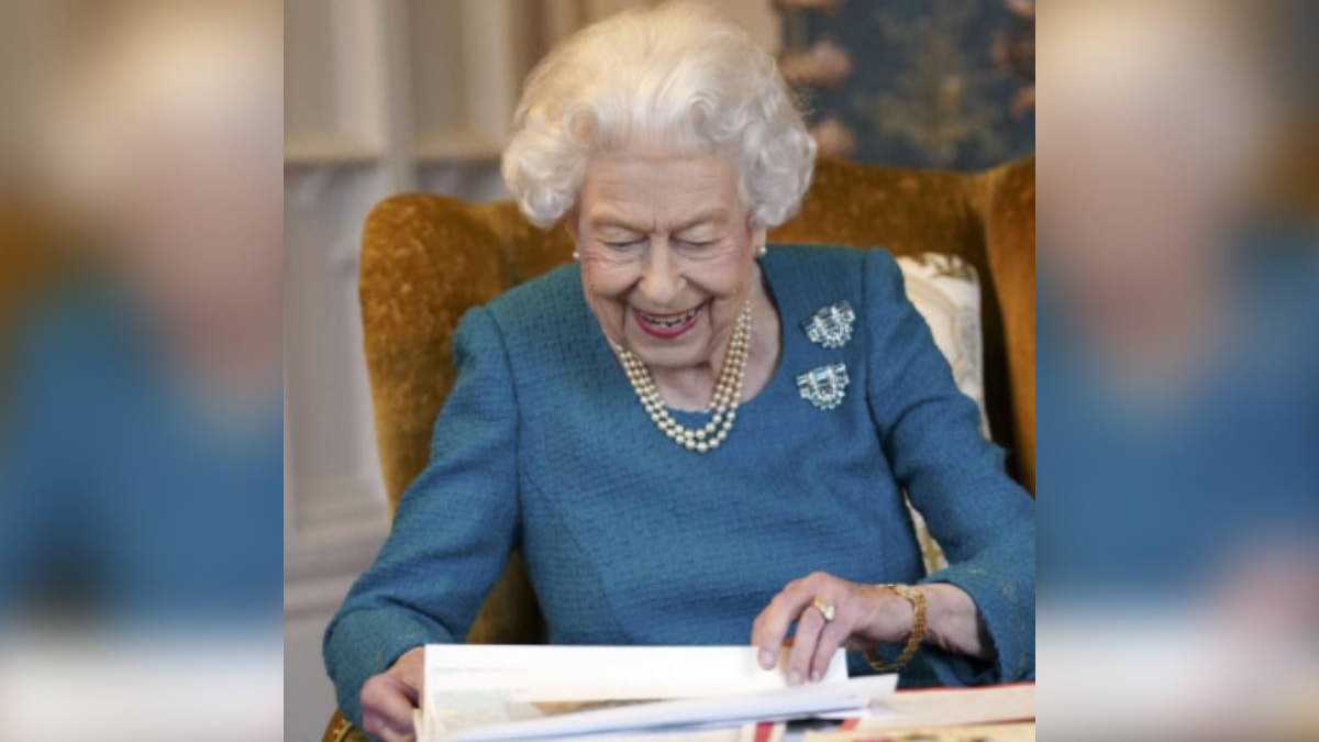 Isabel II de Inglaterra.  Casa real hace un recorrido por los 70 años de su mandato.